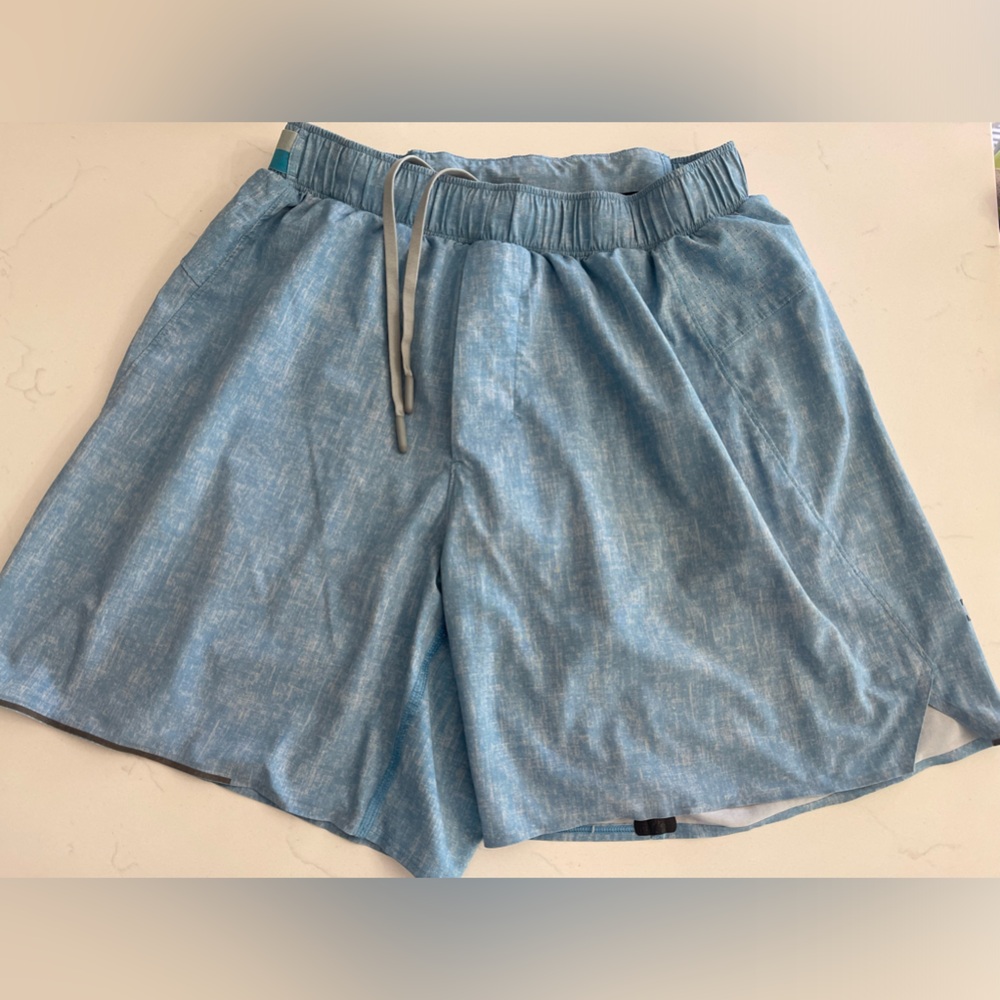 Men’s lululemon shorts, Fast and Free lined
